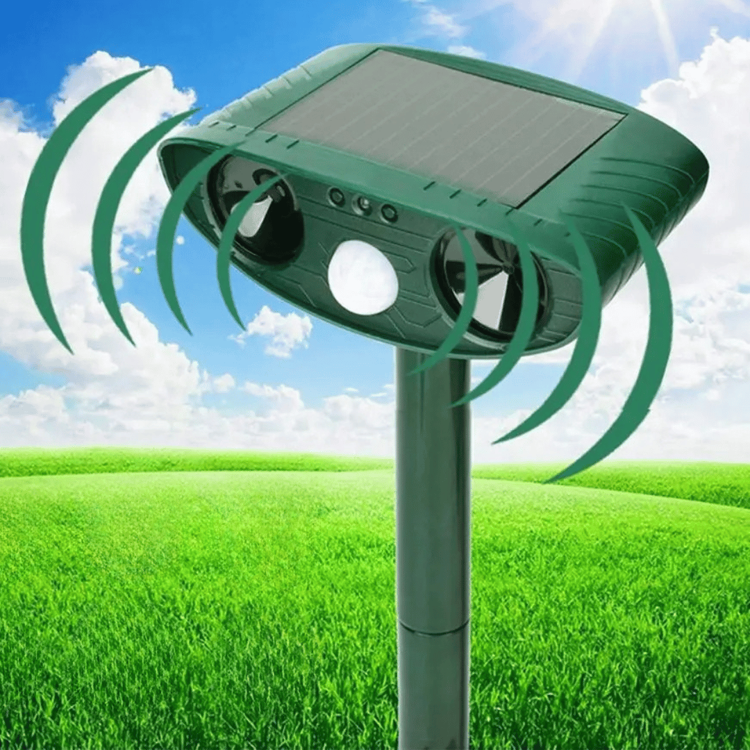Outdoor Ultrasonic Pest Repeller with Safe Motion Sensor | Solar Garden Deterrent for Cats, Birds, Foxes & Rodents