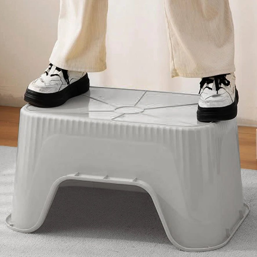 High-Sided Semi-Enclosed Cat Litter Box made from Durable Plastic | Scoop Included 8