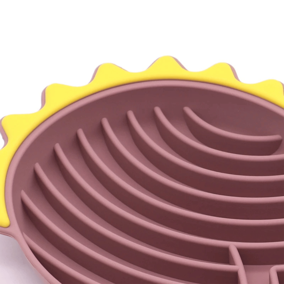 No-Spill Silicone Pet Lick Mat Pad For Small Dogs & Cats 7