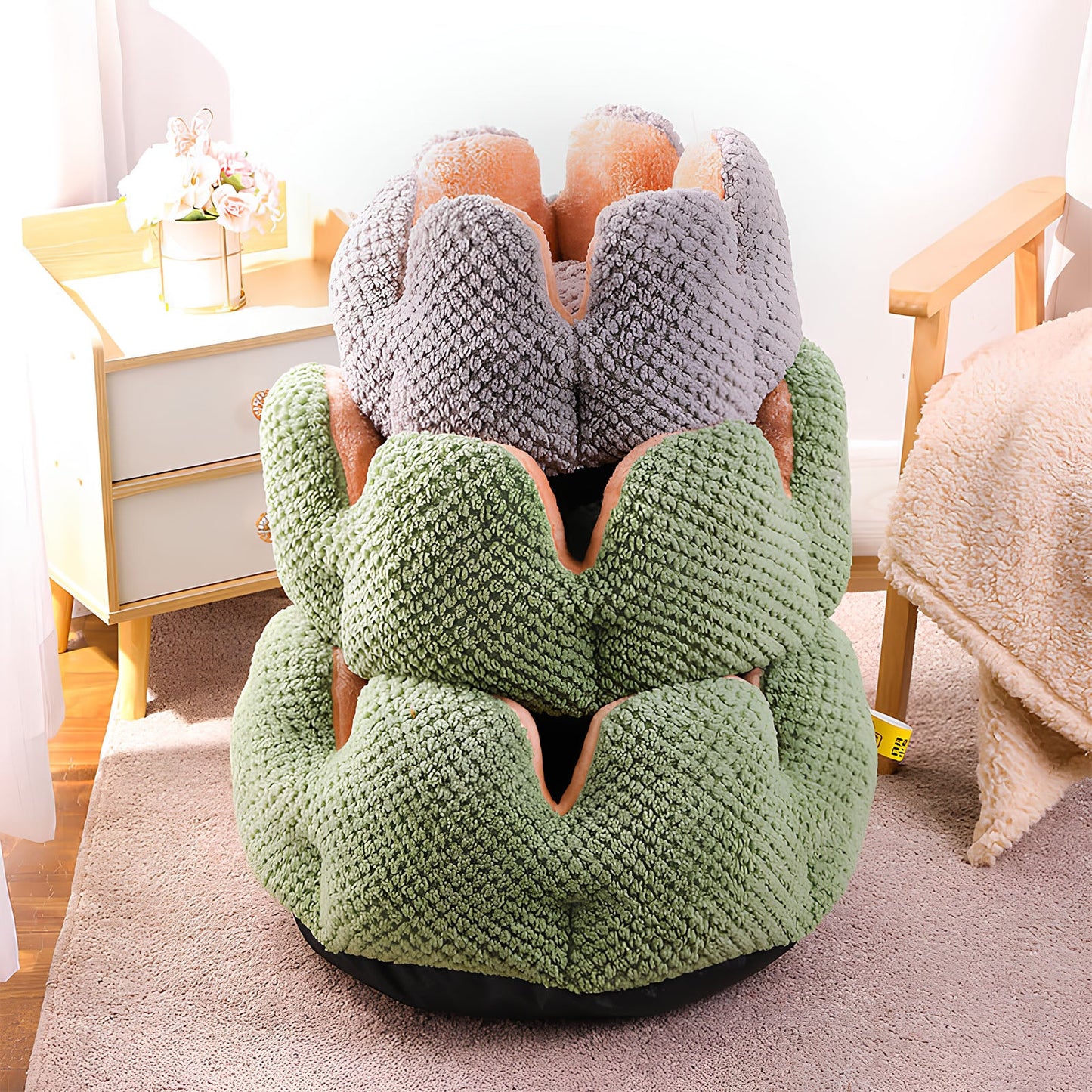 Cactus-Shaped-Pet-Bed-for-Cats-and-Small-Dogs-3