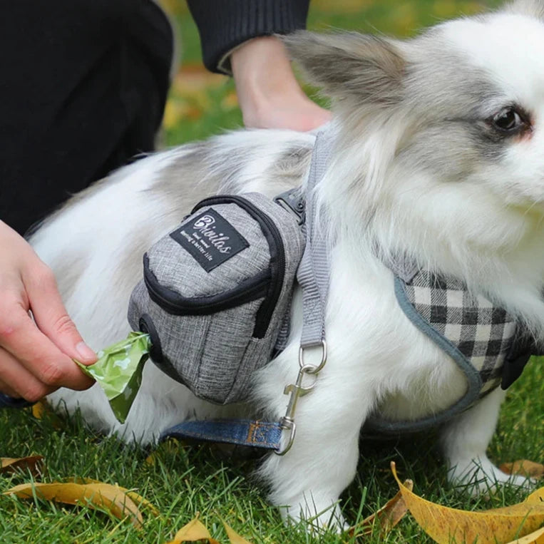 Dog-Treat-Pouch-with-Handy-Poo-Bag-Dispenser-2