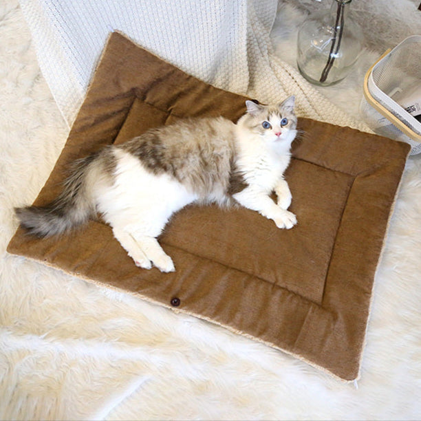 snug-foldable-cat-nest-mat-2