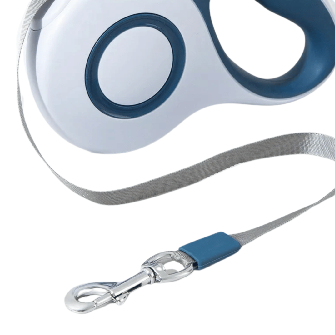 Durable Retractable Dog Lead with Ergonomic Handle 3