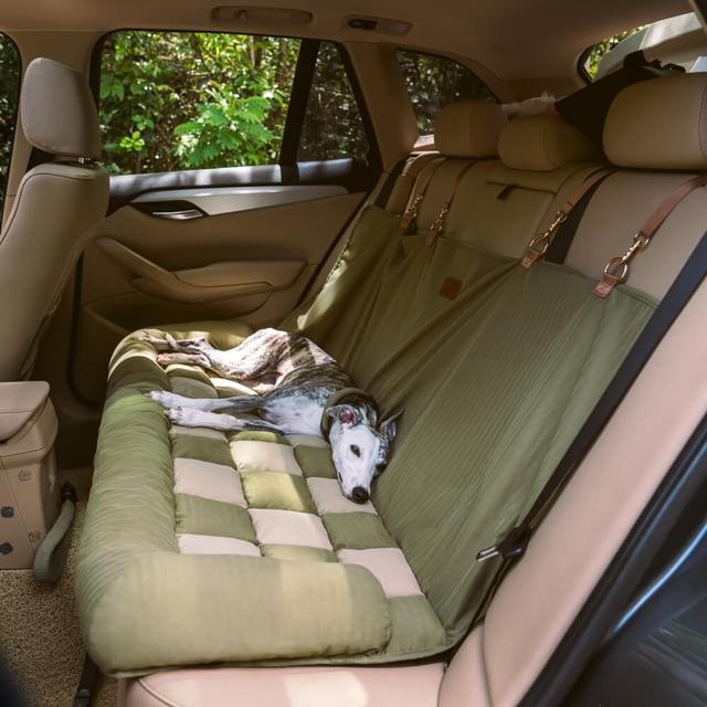 Chessboard-Pattern-Comfy-Car-Seat-Bed-for-Large-Dogs-8