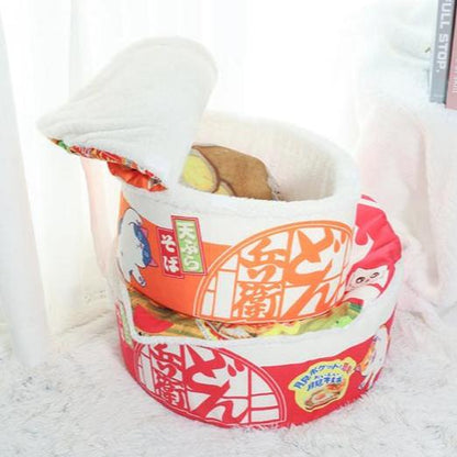 Cute-Instant-Noodle-Shaped-Cat-Bed-4