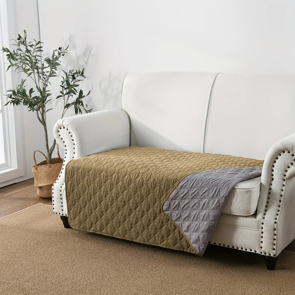 Double-Sided & Water-Resistant Dog Blanket Furniture Protector for Beds & Sofas 2