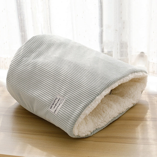 cosy-plush-cat-sleeping-bag-2